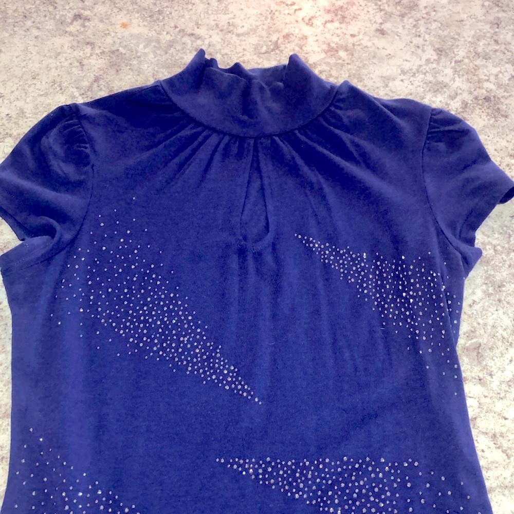 Express High Neck Short Sleeve Peephole Shirt - Picture 3 of 8